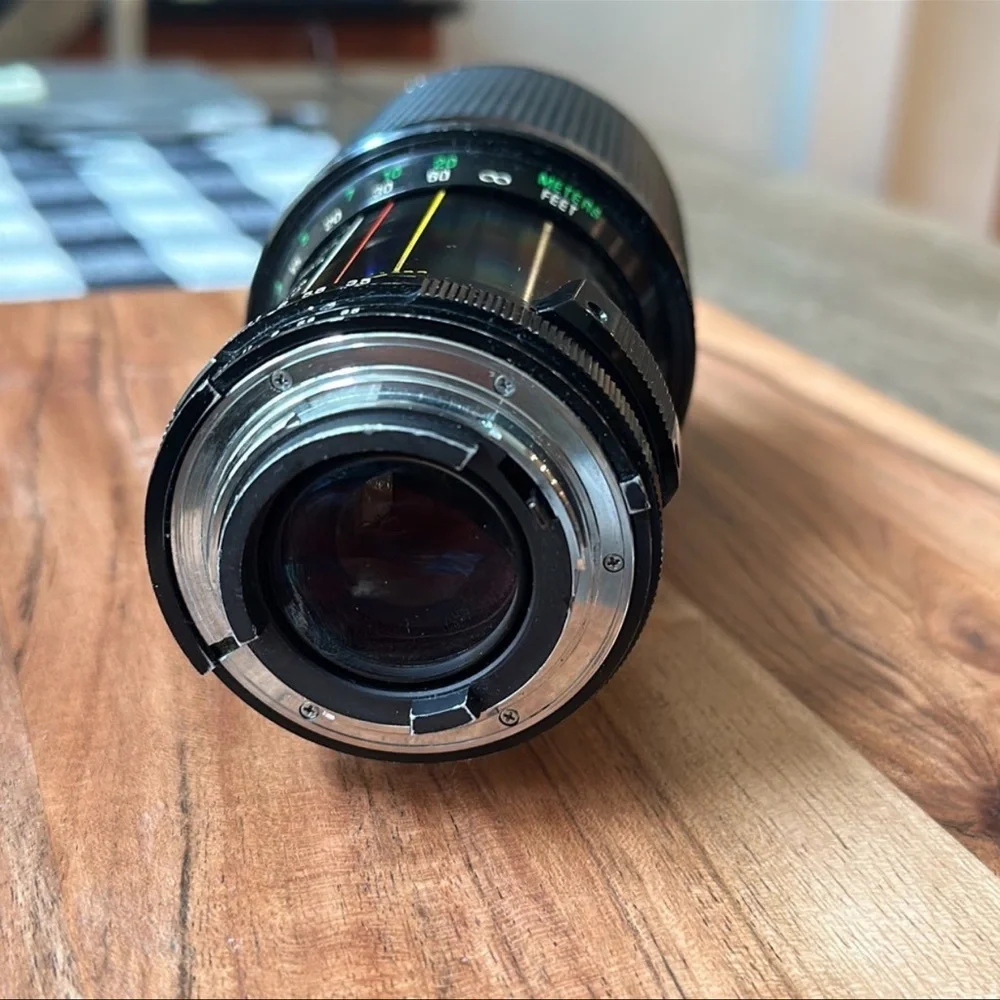 Vivitar Series 1 70-200mm f/3.5 Macro Focusing Auto zoom lens